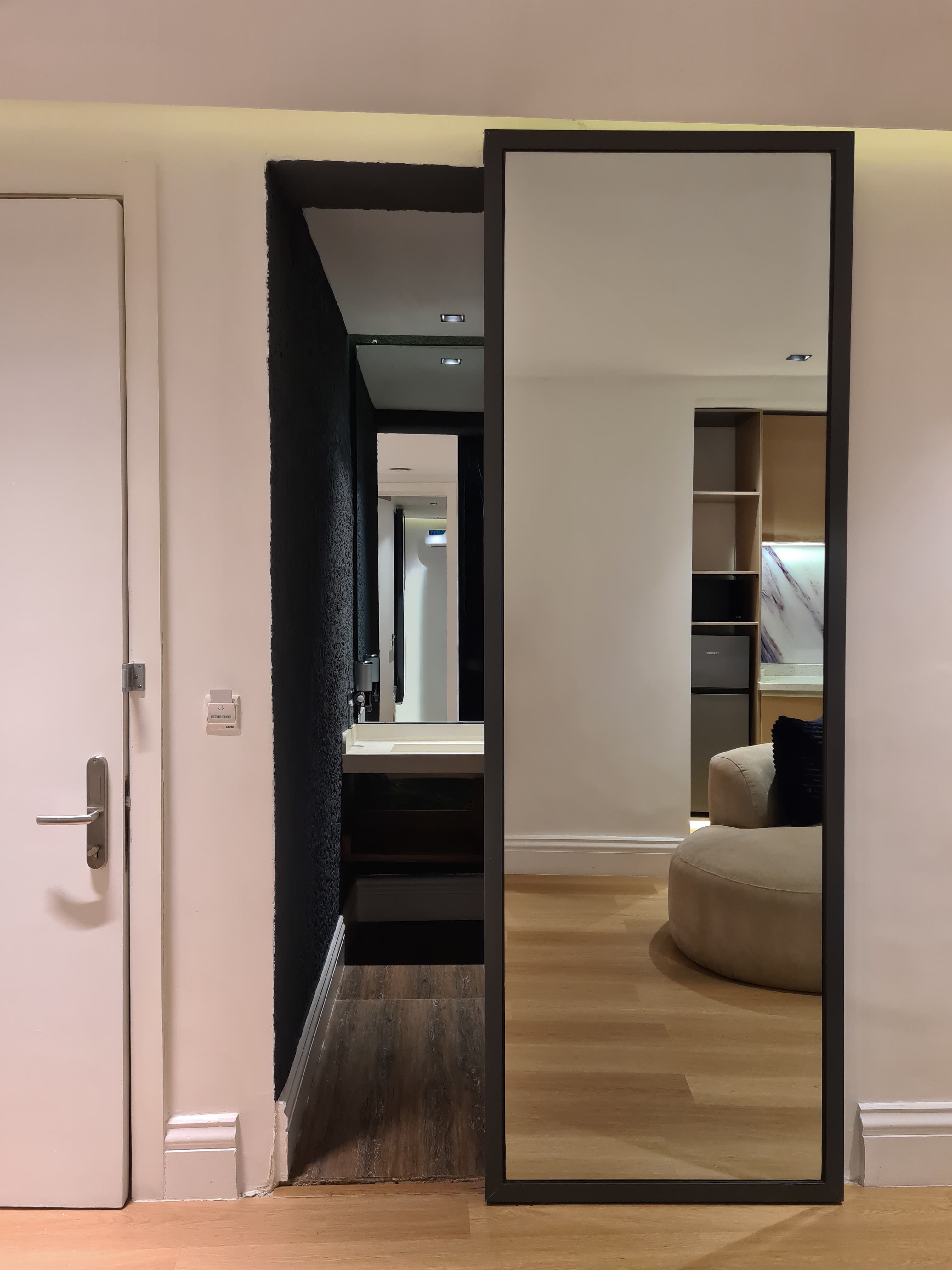 1-Bedroom Suite — Room 102 at Tavern Residence, photo 8 of 9