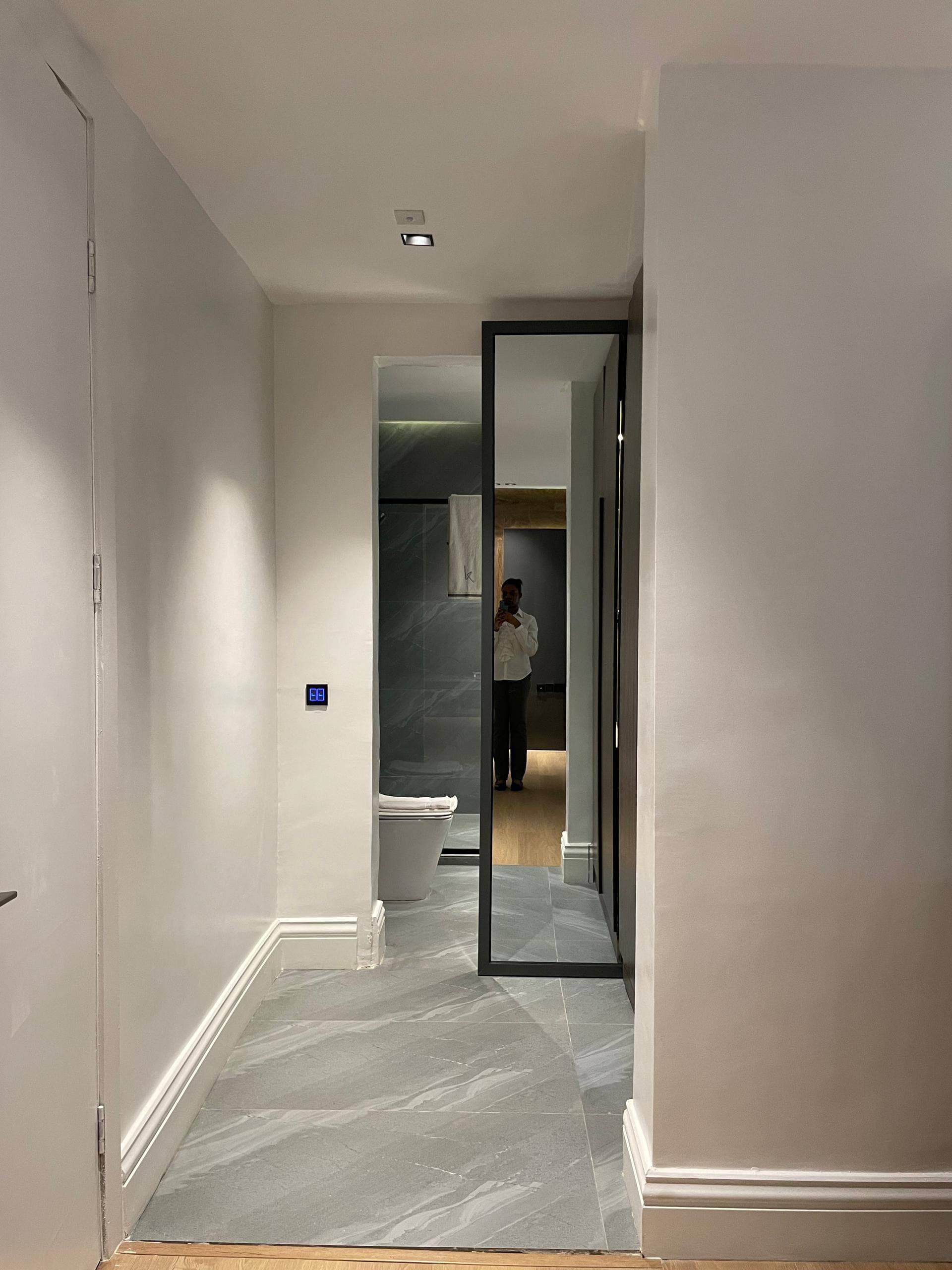 1-Bedroom Suite — Room 106 at Tavern Residence, photo 3 of 9