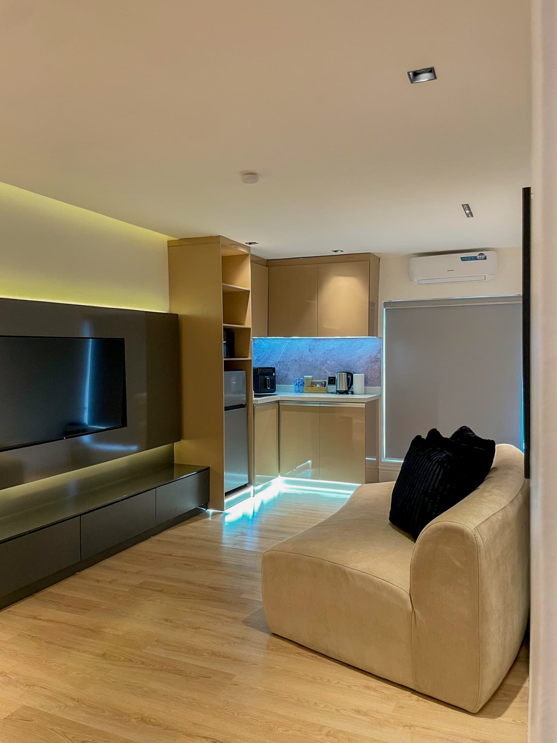 1-Bedroom Suite — Room 108 at Tavern Residence, photo 8 of 10