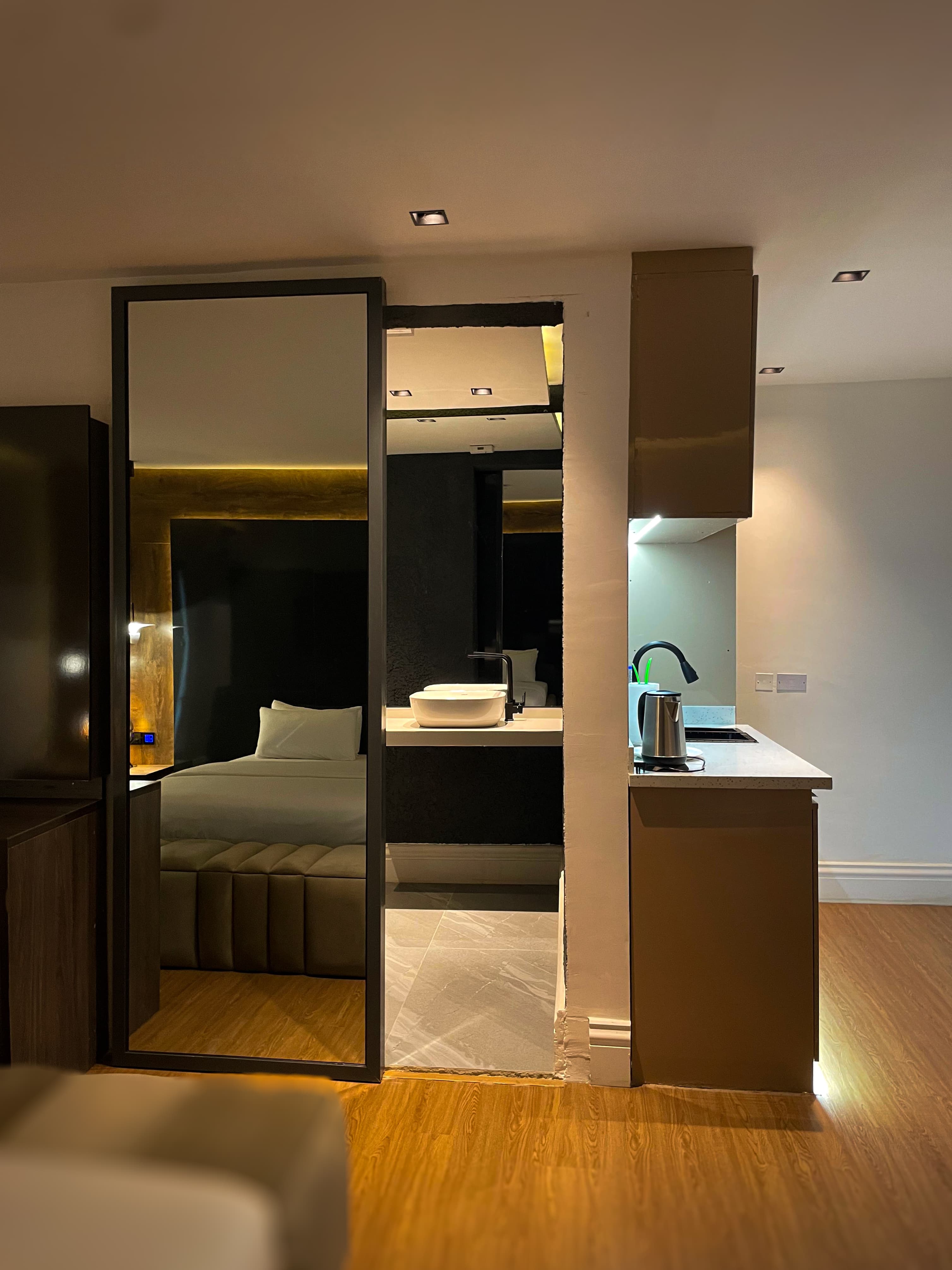 Studio Room — Room 110 at Tavern Residence, photo 4 of 11