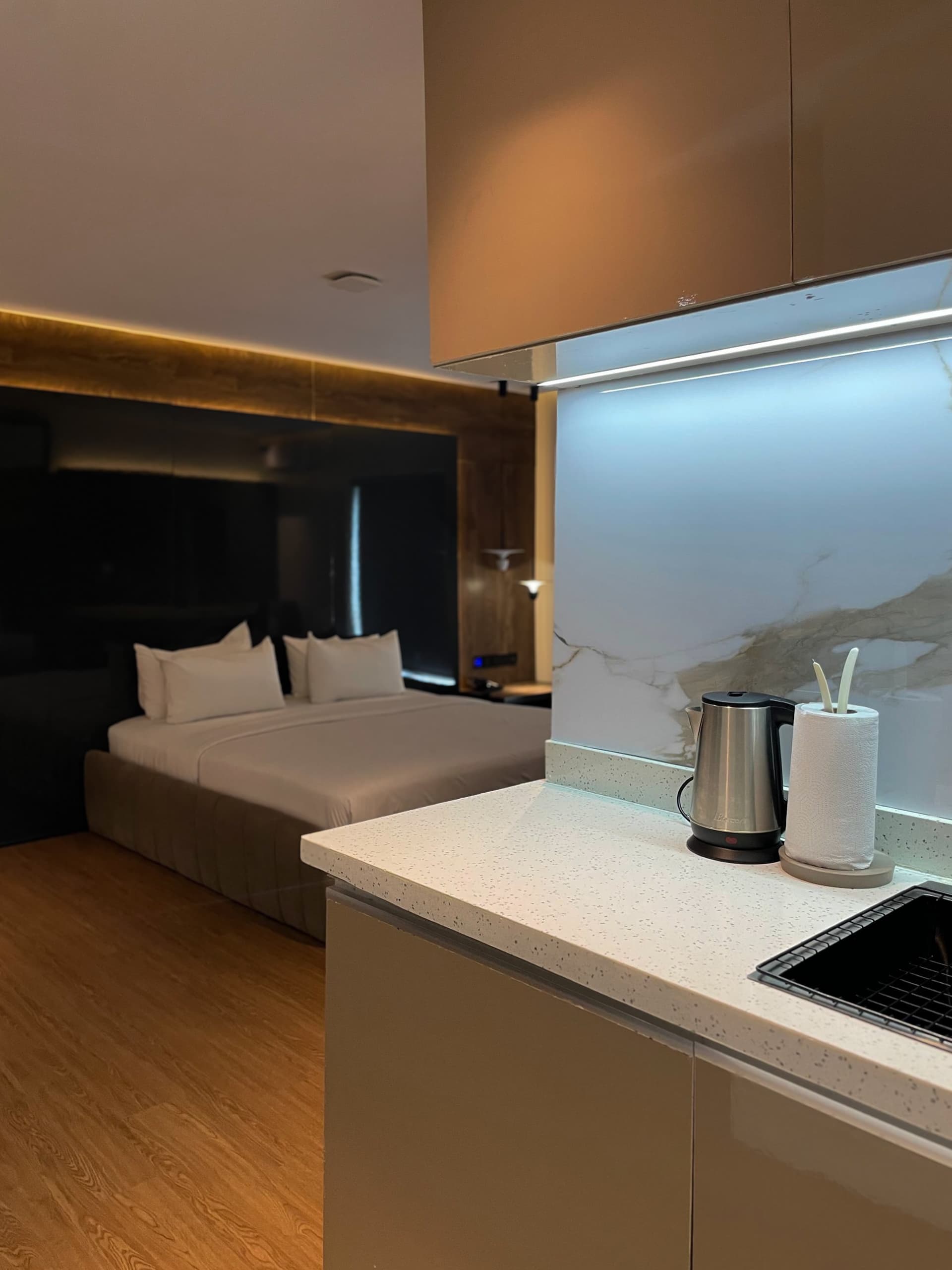 Studio Room — Room 110 at Tavern Residence, photo 8 of 11